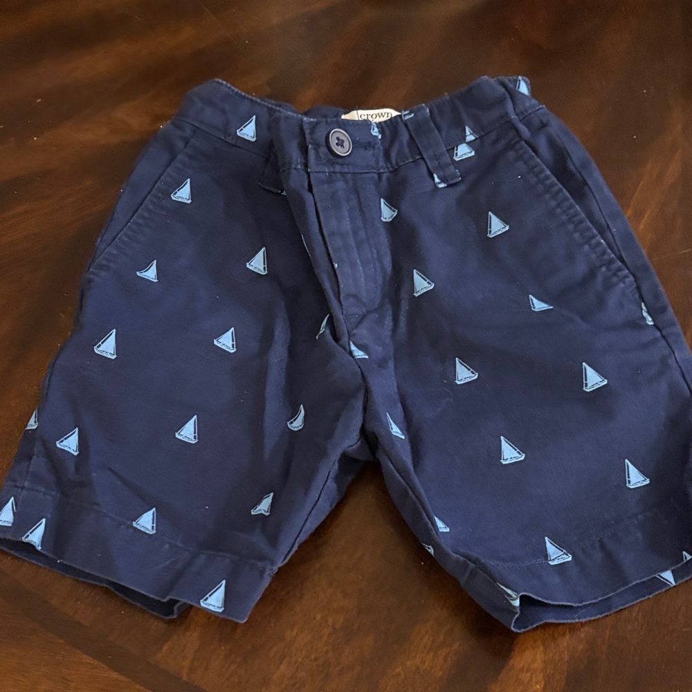 Crown & Ivy Kids Shorts with Sailboat Pattern